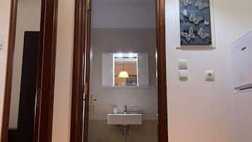 Apartment, Smoking | 3 bedrooms