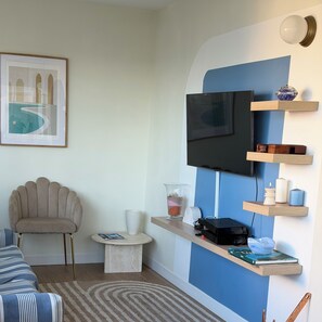 Living area - Design apartment facing the sea (La Seyne-sur-Mer)