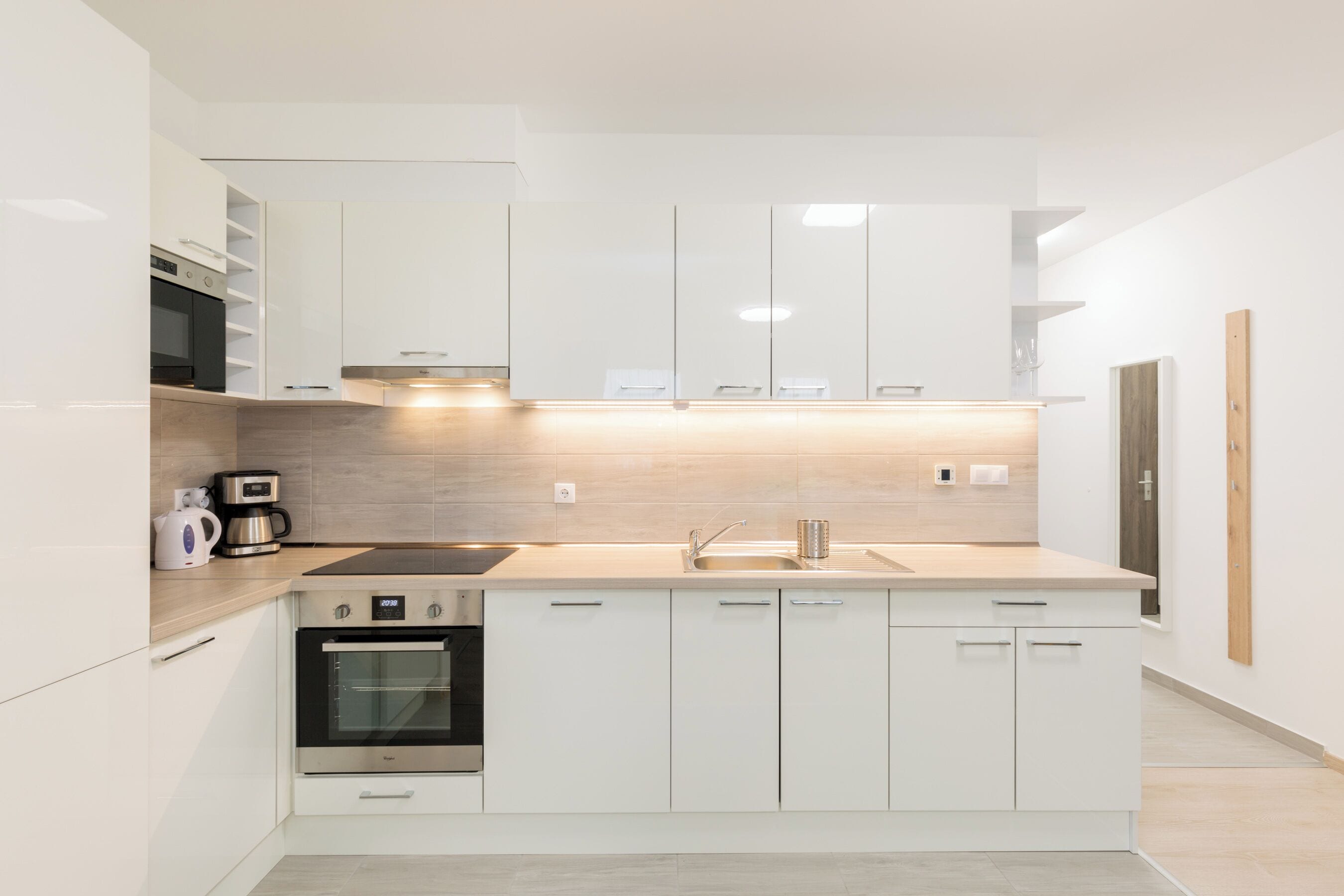 Apartment, 1 Bedroom, Courtyard View | Private kitchen | Fridge, microwave, electric kettle, toaster