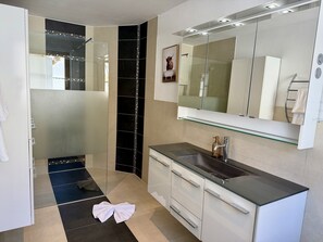 Shower - Feel Free 95 Apartment (Haus im Ennstal)