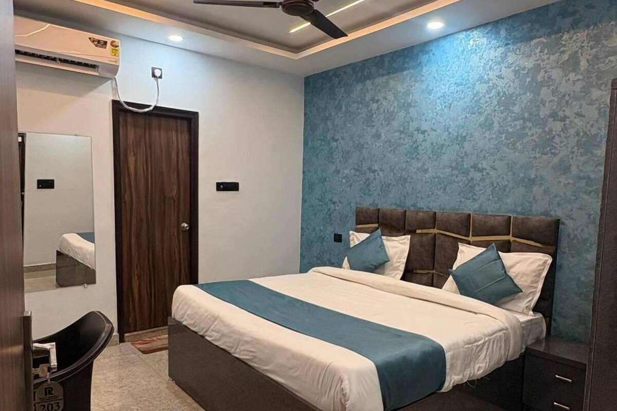 Habitación Deluxe | Escritorio y espacio para trabajar con un portátil