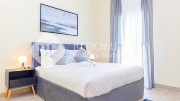 Apartamento, sacada | Ferros/tábuas de passar roupa, Wi-Fi de cortesia