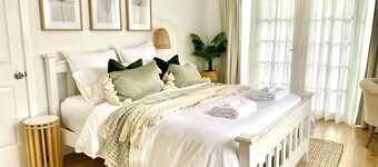 Kiama Queen Guest Suite - Walk to Beach and Town