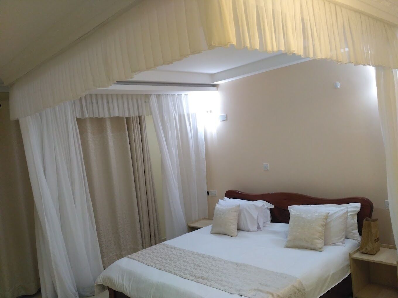 Yhden hengen deluxe-huone | Yksilöllisesti sisustettu, yksilöllisesti kalustettu, ilmainen Wi-Fi