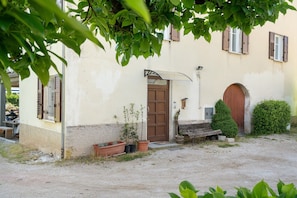 Exterior - Holiday Home 'Conci' with Mountain View, Private Terrace and Wi-Fi (Calceranica al Lago)