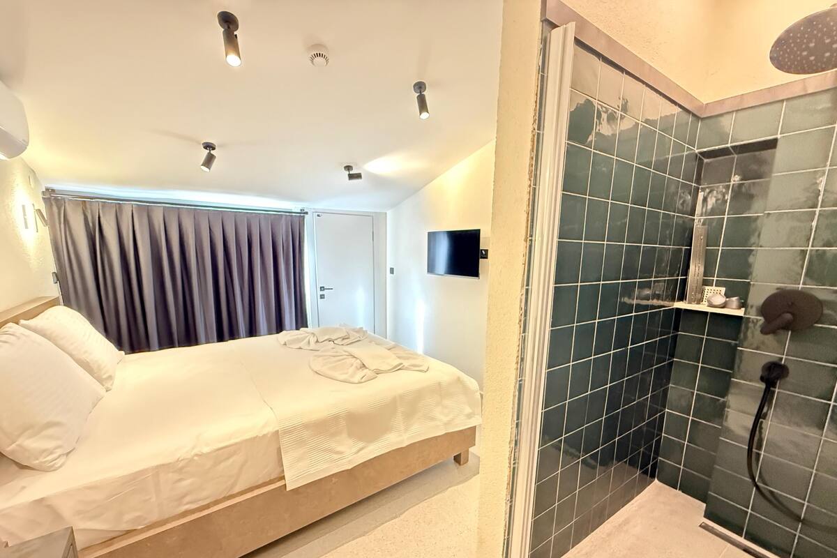 Double Room, Smoking, Balcony | Ruang kerja komputer riba, Wi-fi percuma 