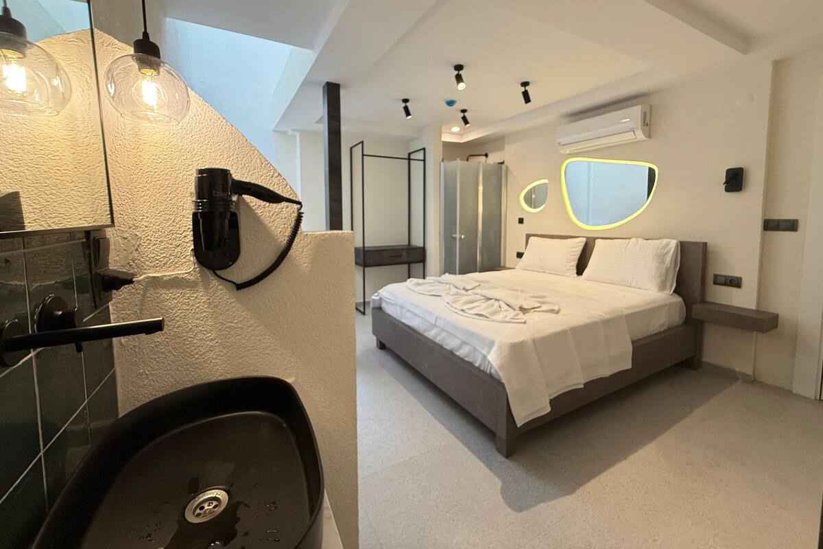 Double Room, Private Bathroom | Ruang kerja komputer riba, Wi-fi percuma 