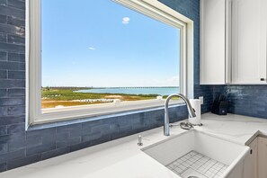 Interior - Waterfront designer haven with marina views. Enjoy luxury hotel reliability, high-end finishes, and a private balcony. Laptop-friendly with fast WiFi & 24/7 concierge. 100% photo-accurate—skip the letdown, embrace the luxe. 🌊🥂 (SOUTH PADRE ISLAND)