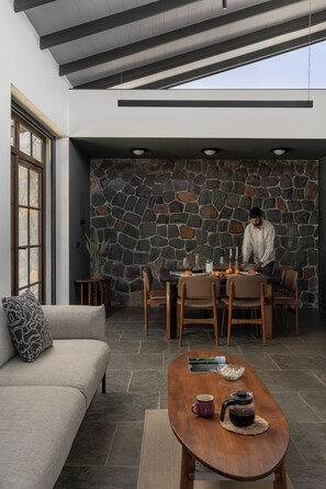 Dining - Cozy 2-bedroom farmhouse in Nashik outskirts (Nasik)