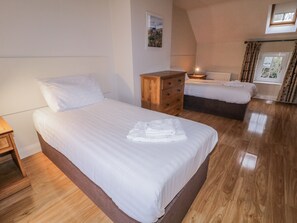 4 bedrooms, individually decorated, individually furnished, free WiFi - Foyle Cottage (Strabane)