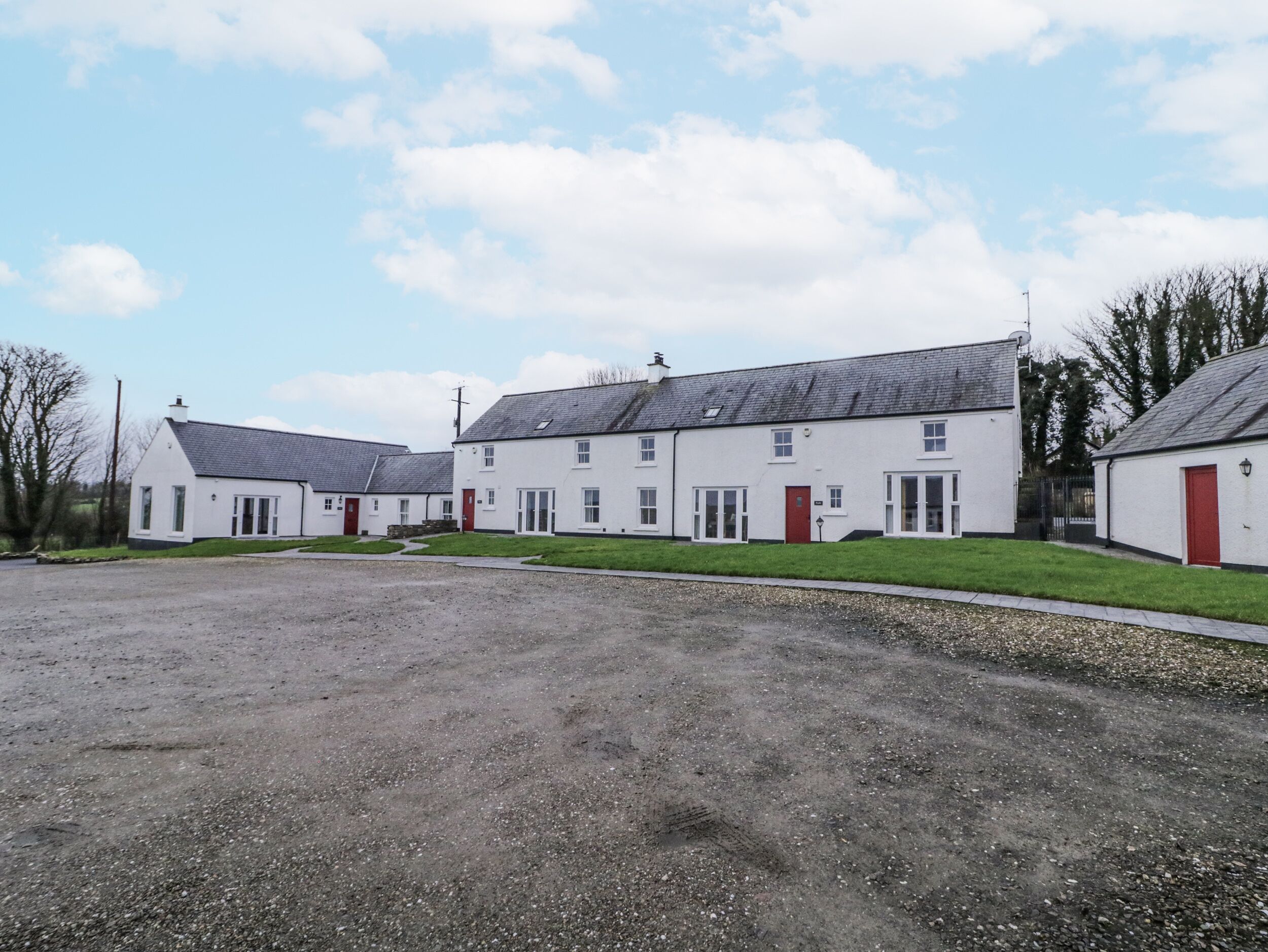 المنشأة من الخارج