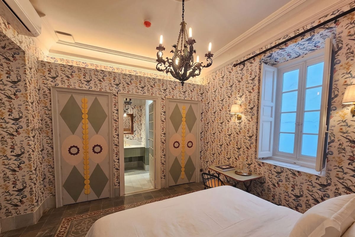 Chambre Double | Chambres insonorisées, Wi-Fi gratuit