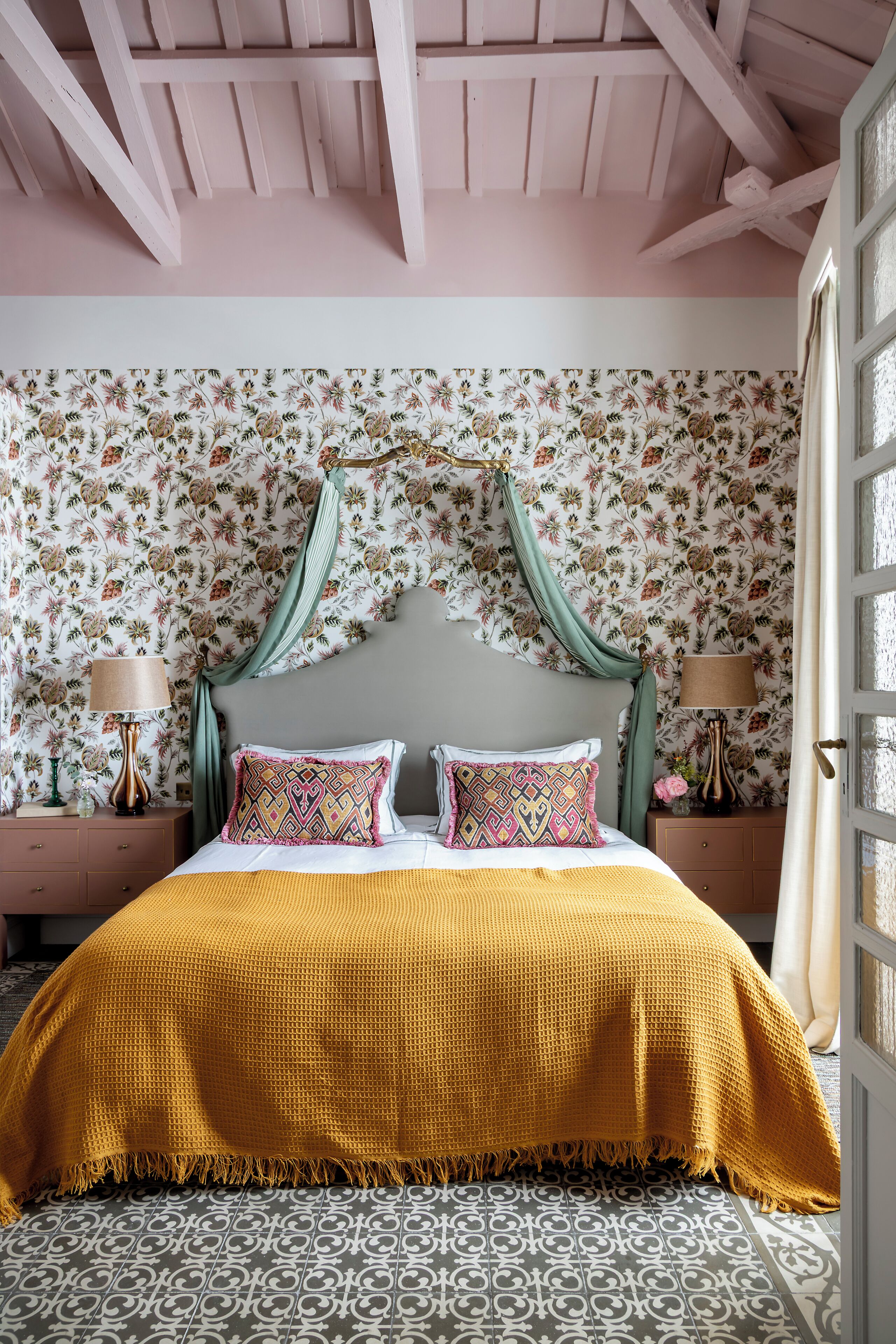 Habitación Premium | Ropa de cama de alta calidad y edredones de plumas