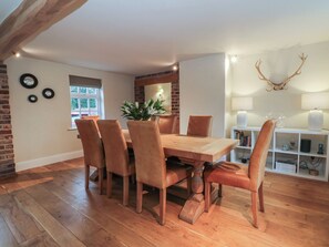 Dining - The Winnows (Knutsford)