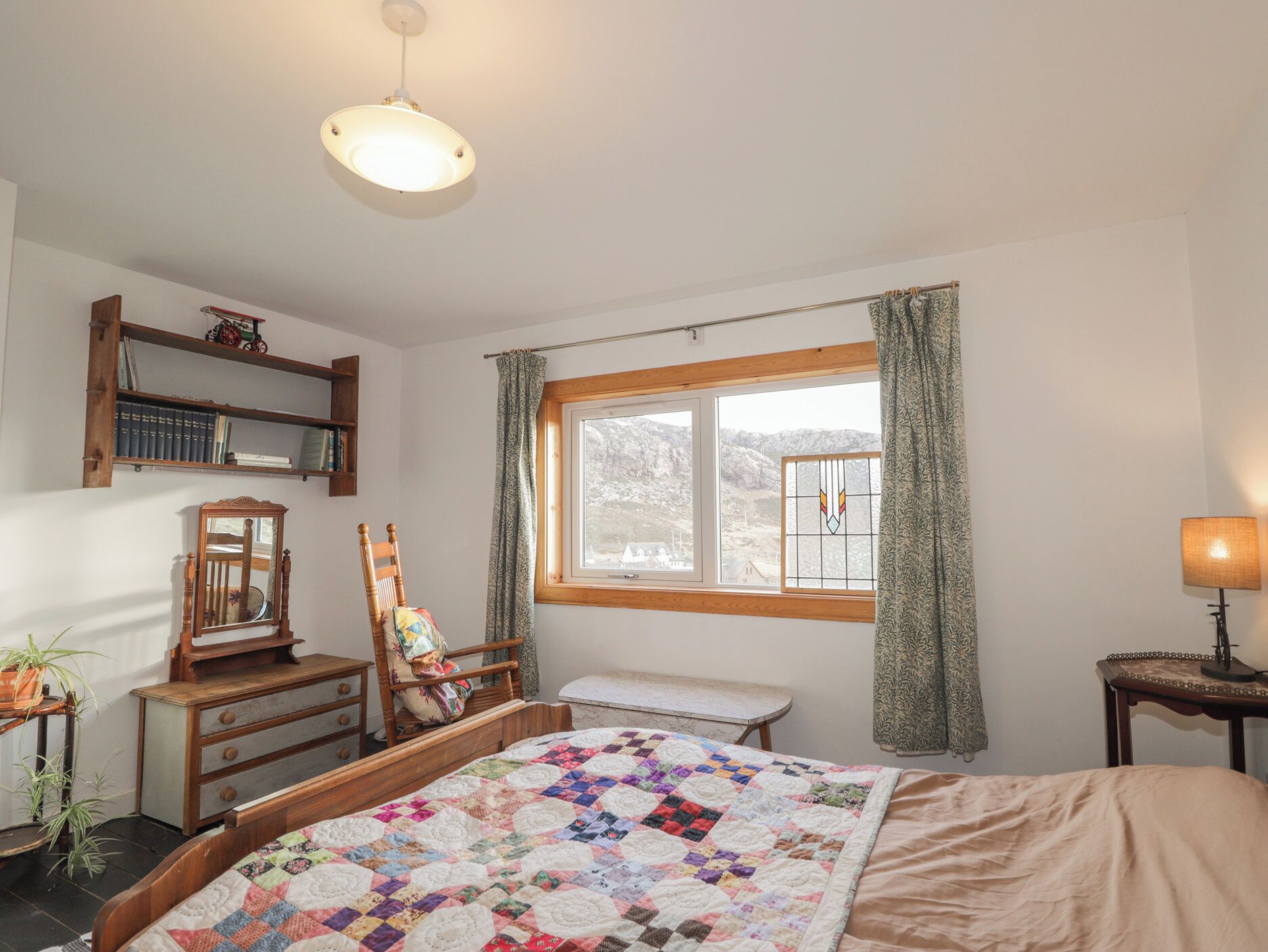 5 عدّة غرف نوم وبديكورات فريدة لكل غرفة وطراز فريد لكل وحدة