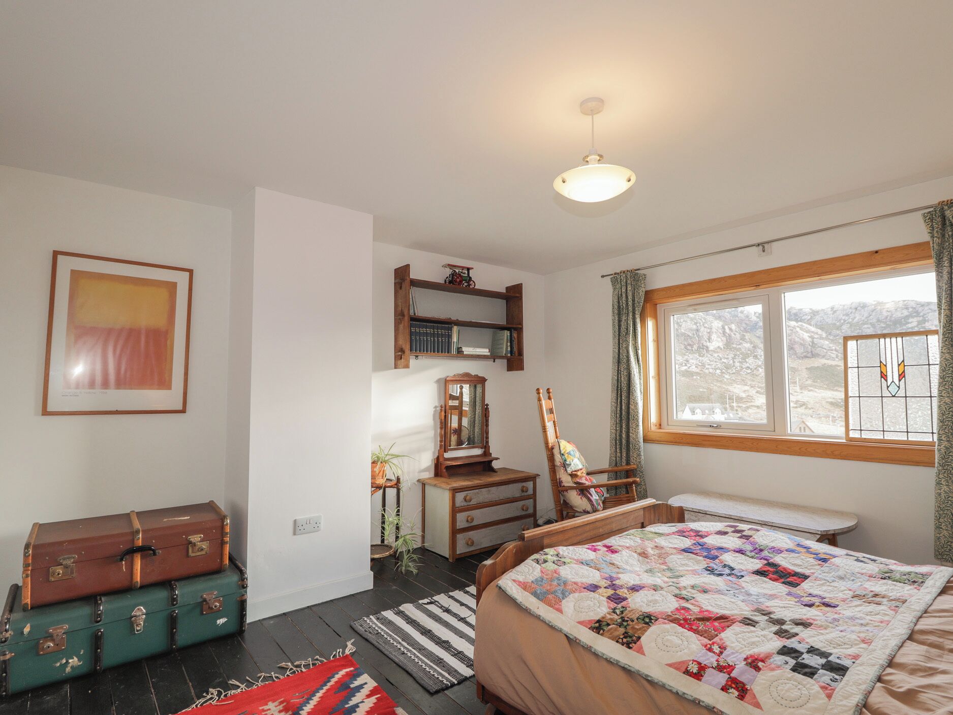 5 عدّة غرف نوم وبديكورات فريدة لكل غرفة وطراز فريد لكل وحدة