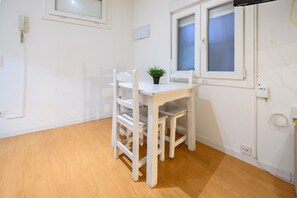 Studio - M Esa80e Piso en el Centro de Madrid - Malasa a (Madrid)