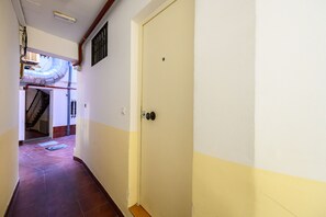 Studio - M Esa80e Piso en el Centro de Madrid - Malasa a (Madrid)
