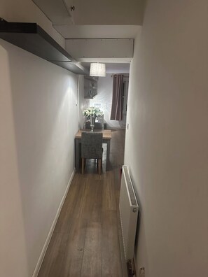 Interior - Spacious studio flat in London (London)