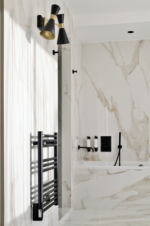 Deluxe Room | Bathroom - La Réserve Esterel (Saint-Raphaël)