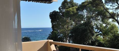 Suite Familiale Balcon | Restauration extérieure