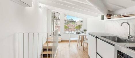 Kühlschrank, Mikrowelle, Geschirrspüler