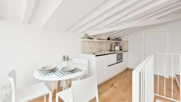 Fridge, microwave, dishwasher