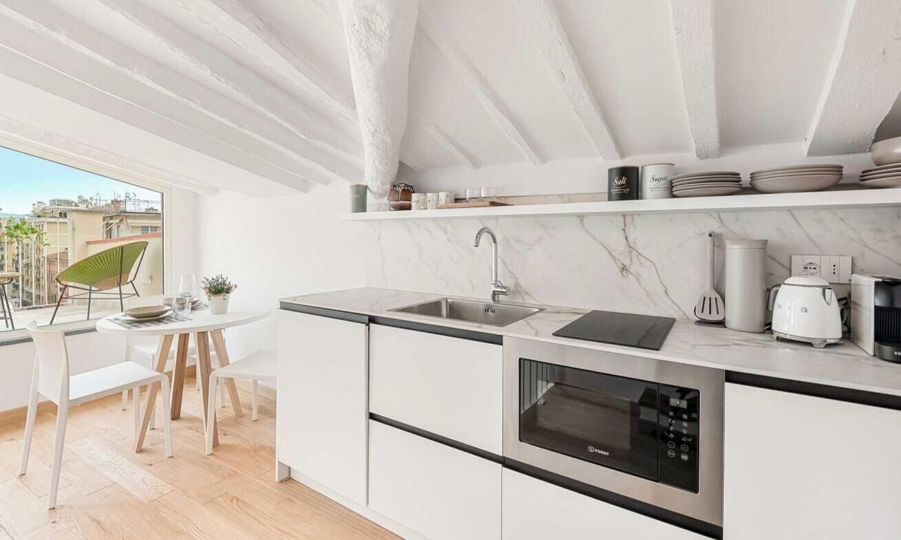 Kühlschrank, Mikrowelle, Geschirrspüler