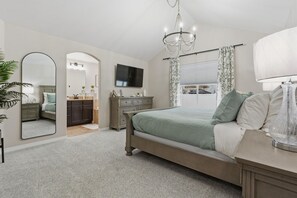 5 chambres, bureau, fer et planche à repasser, lit parapluie