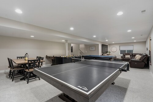 Groups, Games, and Hot Tubs! Welcome to your Entertainment Station!