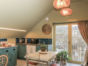 Dining - Golden Valley View (Stroud)