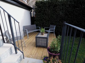 Cottage | Terrace/patio - Golden Valley View (Stroud)