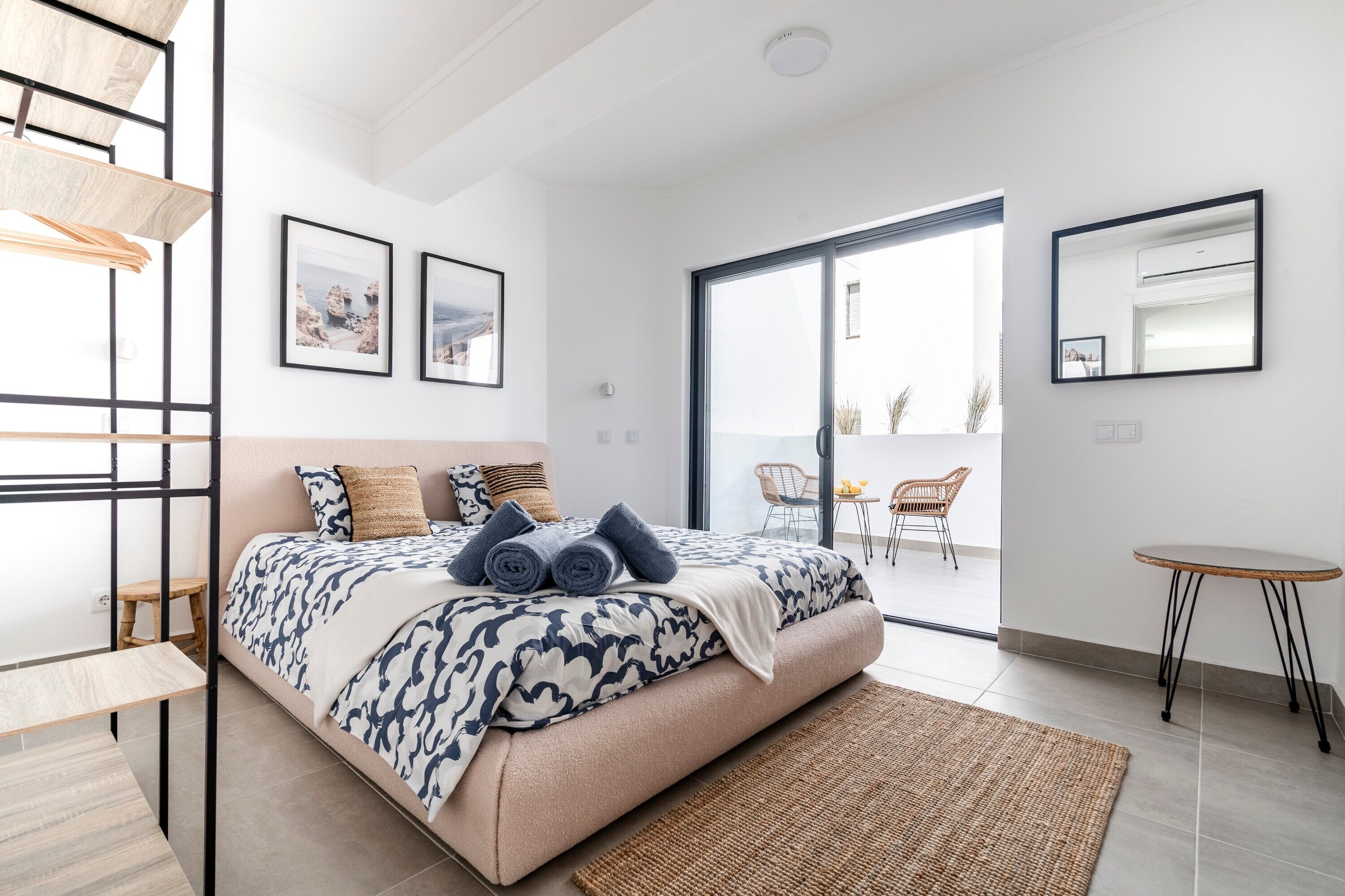 Fer et planche à repasser, Wi-Fi, draps fournis