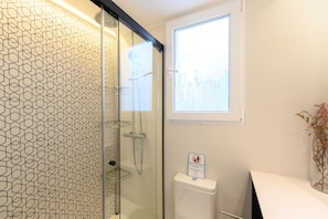 Shower, hair dryer - (TES314E) Cozy Studio in the Center of Madrid (Madrid)