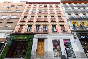 Exterior - (VAL81A) Spacious studio in the center of Madrid (Madrid)