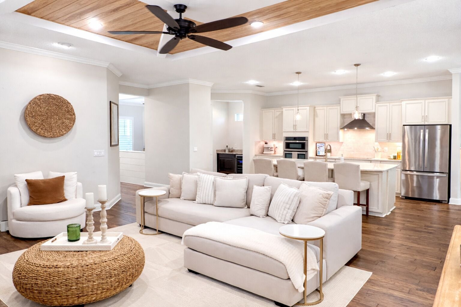 Télévision, cheminée