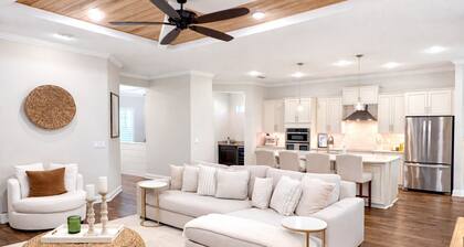 Golf-Front Getaway Home on Amelia Island! Bikes to Beach, Restaurants & Ritz