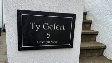 Cottage | Exterior detail