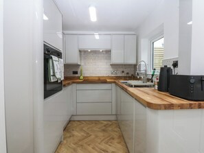 Casa de campo | Cocina privada | Lavavajillas y utensilios de cocina