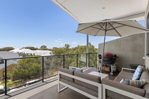 Property grounds - Walk to the Mandurah Foreshore & Marina (Mandurah)