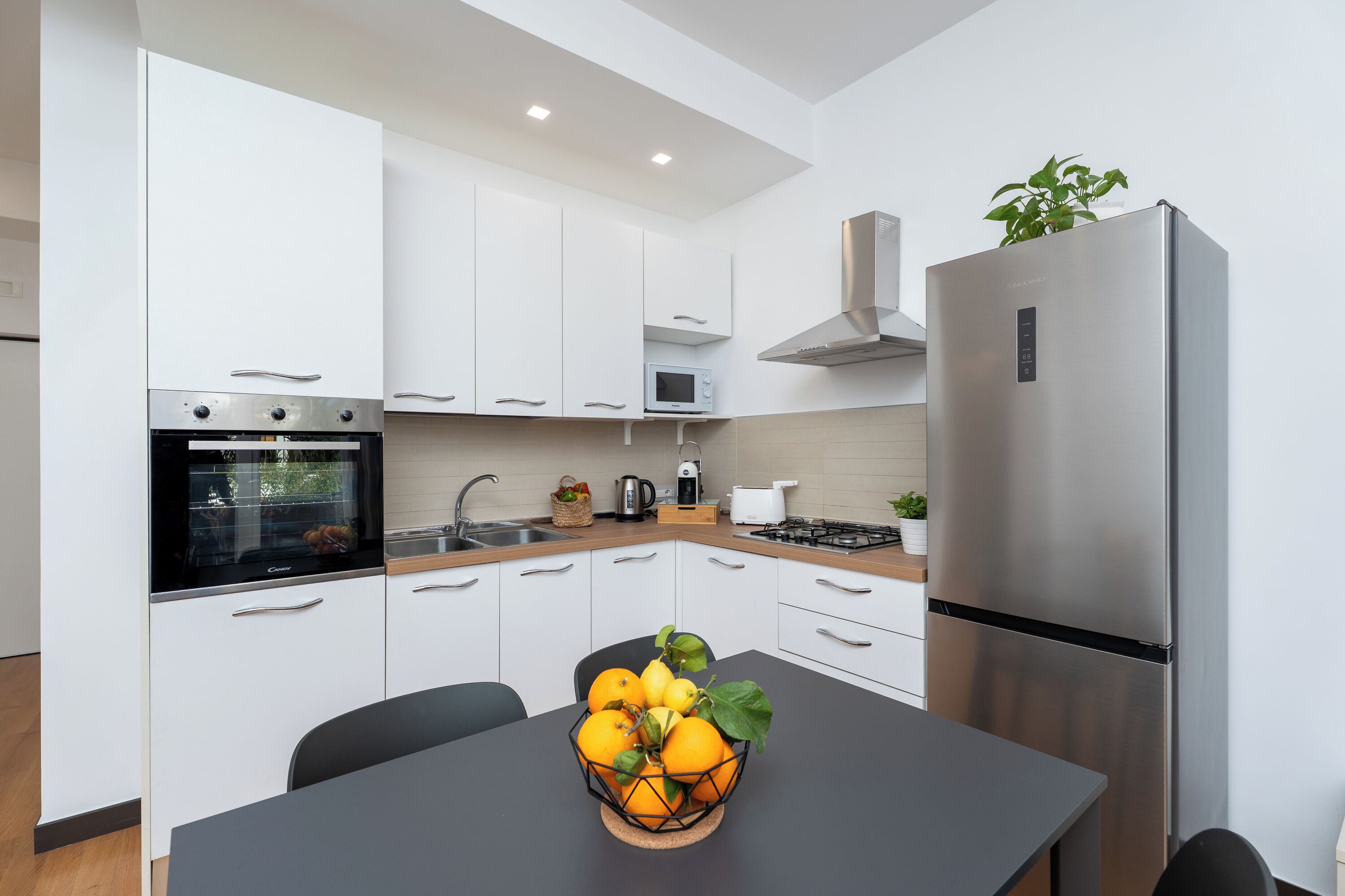 Apartment, 2 Bedrooms, Balcony | Private kitchen | Full-sized fridge, microwave, oven, stovetop