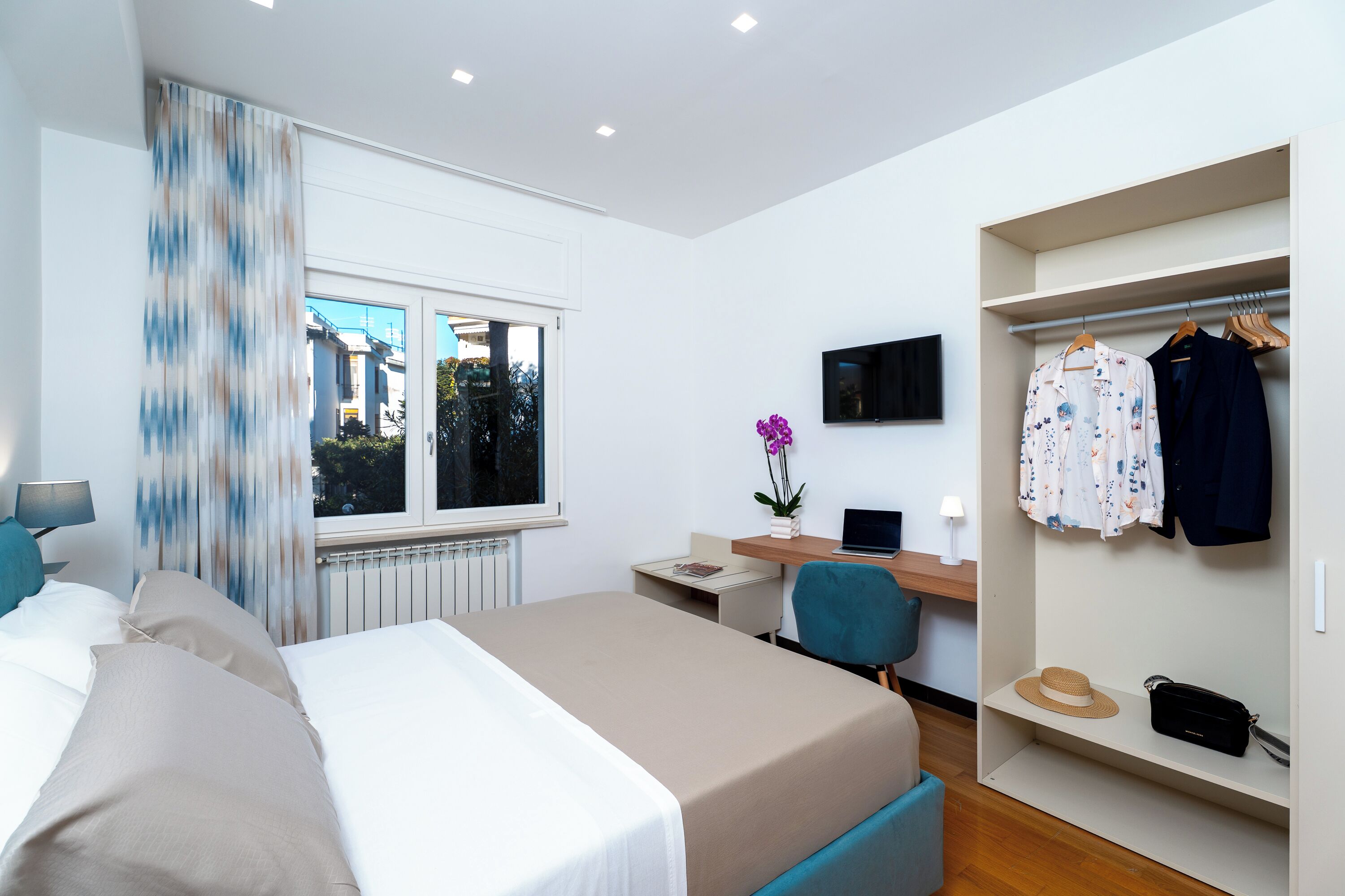 Apartment, 2 Bedrooms, Balcony | Desk, WiFi (free)