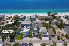 Exterior - What a Catch by Beach Boutique Rentals (Bradenton Beach)
