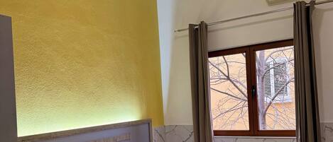 3 chambres, bureau, fer et planche à repasser, Wi-Fi gratuit