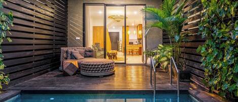 Façade de lâhĂ©bergement â soirĂ©e/nuit