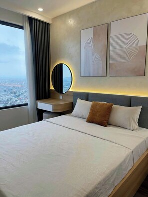 Gallery Apartment, Balcony, City View | Desk, blackout drapes, soundproofing, iron/ironing board - Pi & Pu Apartment - Hoang Huy Commerce (Hai Phong)