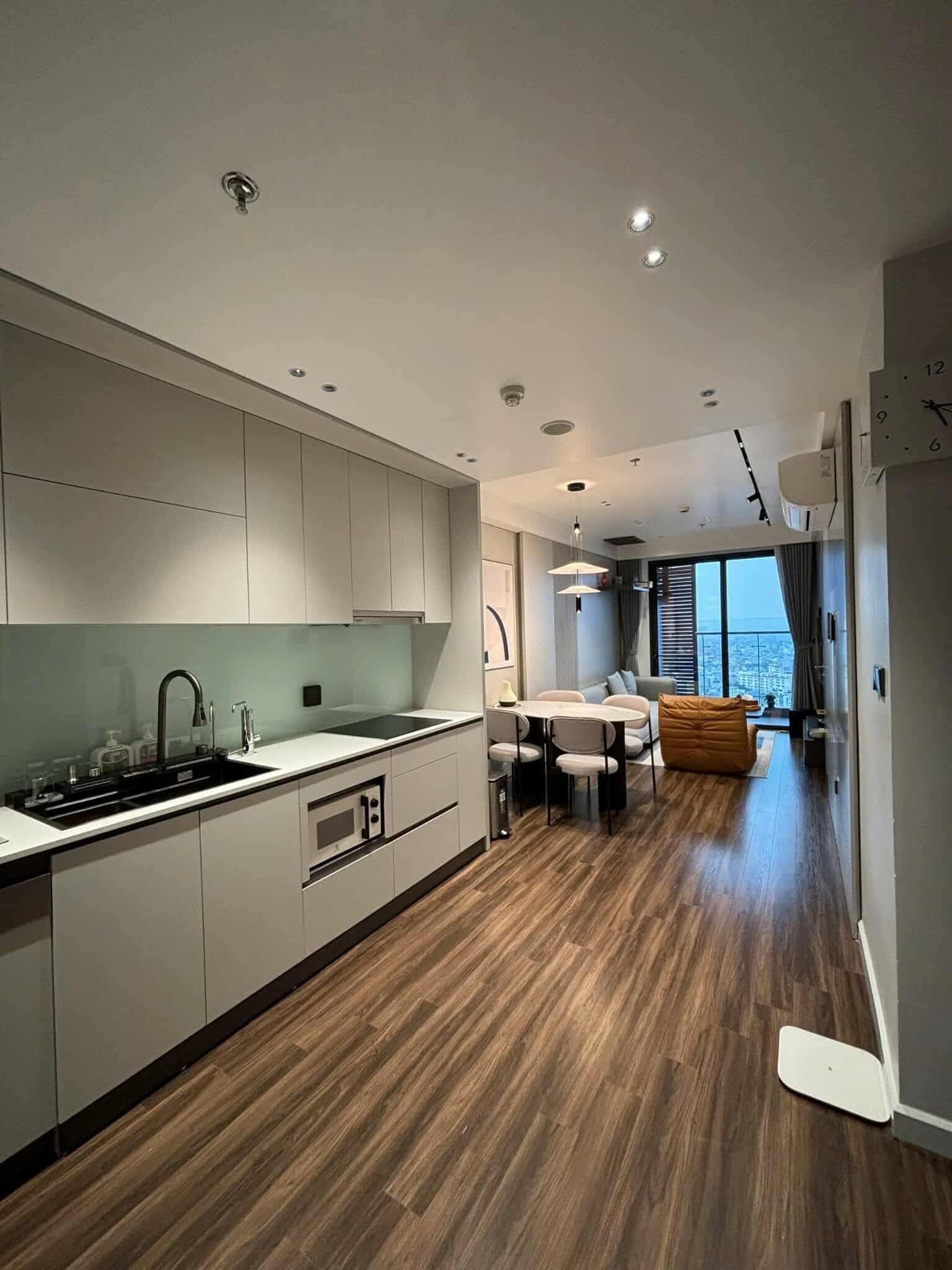 Signature Suite, 2 Bedrooms, 2 Bathrooms, City View | Private kitchen | Fridge, microwave, stovetop, cookware/dishes/utensils