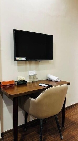 Phòng phong cách cổ điển, ban công | Nội thất