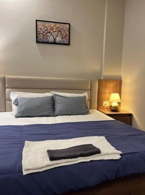 Classic Room, Balcony | Free WiFi - Khatu Hotel (Greater Noida)