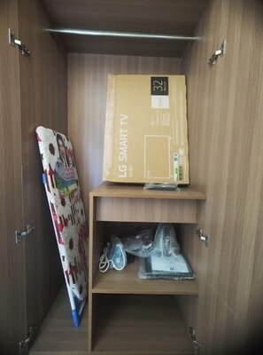 Phòng phong cách cổ điển, ban công | Nội thất